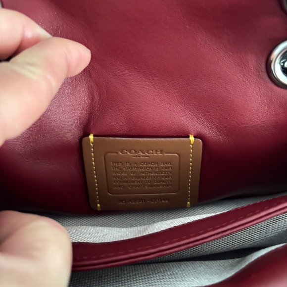 Tabby Shoulder Bag 20 With Pillow Quilting - Picture 8 of 12